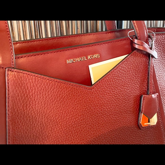 Michael Kors Bag, NEW, gorgeous soft leather bag, Michael Kors roomy & spacious - Picture 2 of 16